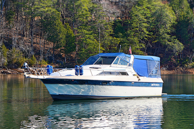 Cruisers 296 Avanti Vee | Harbortowne Marine | Full Service Marine